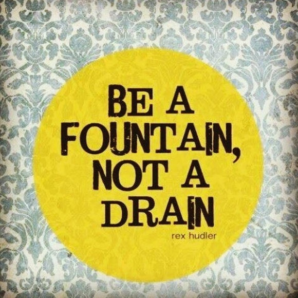 Meet your Posher, Sarah - Picture 2 of 3